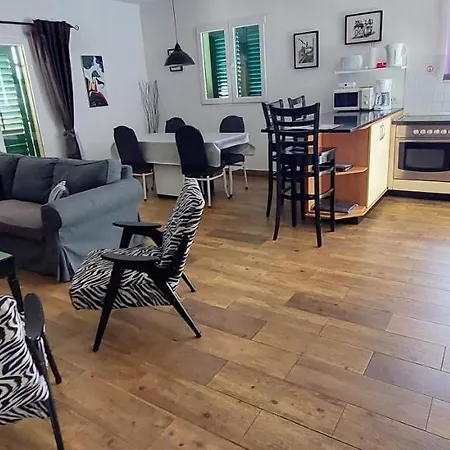 Apartment Elda *