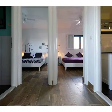 Elda Apartment *