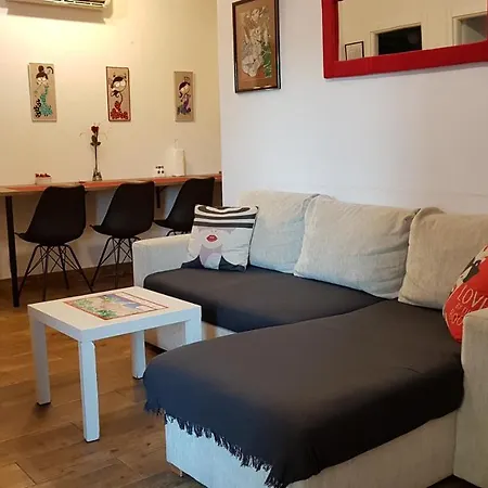 Elda Apartment *